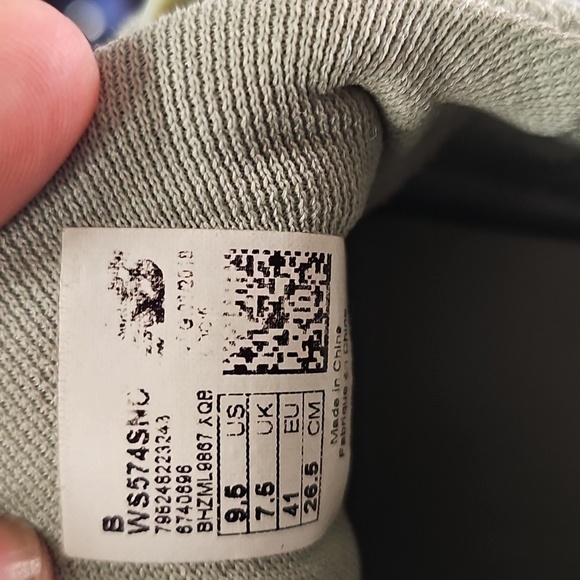 Women's New Balance - Picture 6 of 6